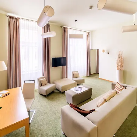 Hotell Grandium 5*